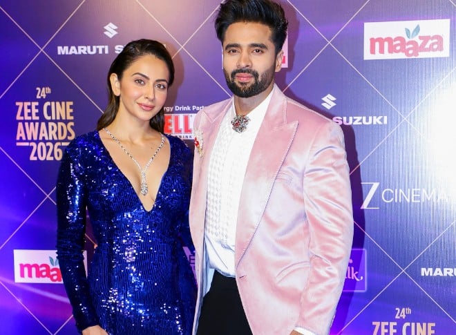 शादी के बाद Dating App पर Jackky Bhagnani? वायरल प्रोफाइल देख  Rakul Preet Singh के फैंस हैरान!​