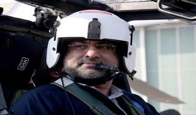 Abbasi becomes first Pakistani PM to fly a military helicopter