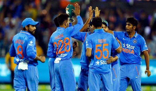 India beat New Zealand by six wickets, level series 1-1