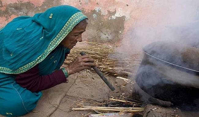 Indoor Air Pollution Behind 1.24 Lakh Premature Deaths in India in 2015