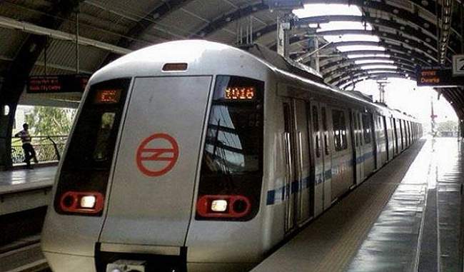 Due to Cricket match, Delhi Metro will run late last night