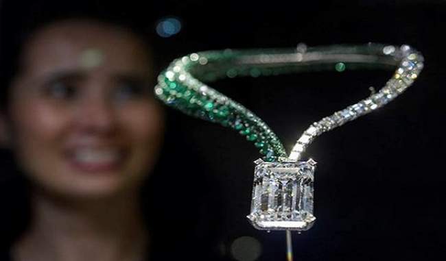 Auctioned world''s biggest diamond, you will be stunned to know the price