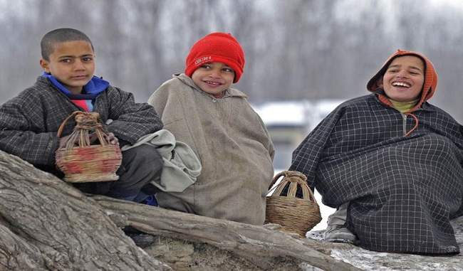 Temperatures dip across Kashmir Valley; Leh coldest