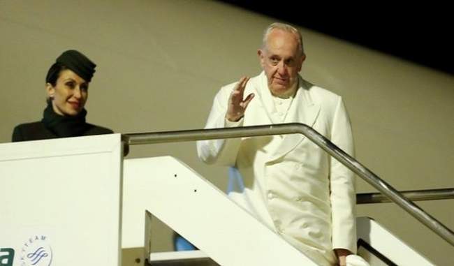 Pope Francis to tread fine line on first Myanmar visit