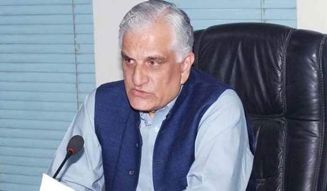 Federal Law Minister Zahid Hamid tenders resignation to PM Abbasi