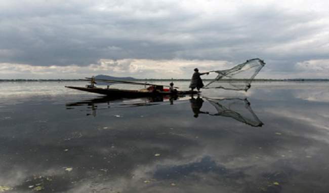 Indian Coast guards arrest 15 Pakistani fishermen, seize two boats in Gujarat