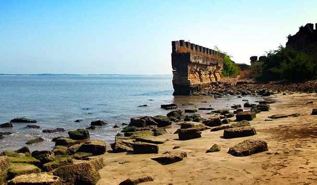Visit Diu Island if you want to feel cold sea breeze