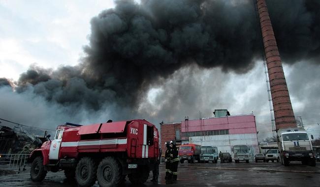 Massive fire in Moscow mall, injuries reported