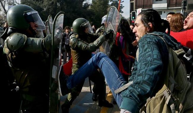 Clashes in Chile as right-wing Catholic group protests LGBT rights