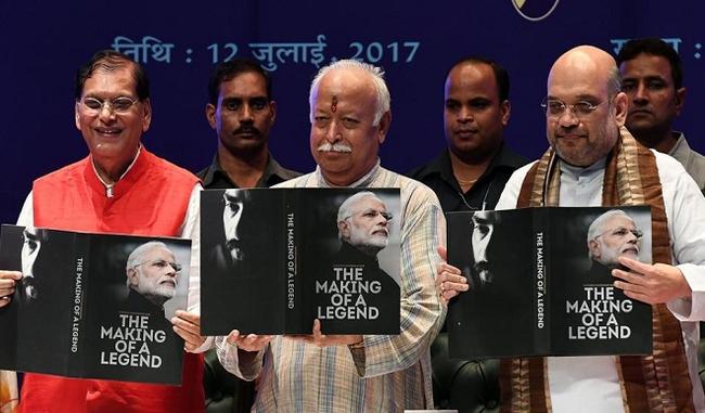 Mohan Bhagwat lavishes praise on Modi as he releases book on PM