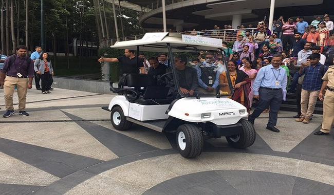 Vishal Sikka offers Driverless Cart of Infosys