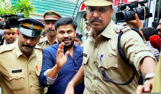 Actor Dileeps police custody extended till Saturday evening