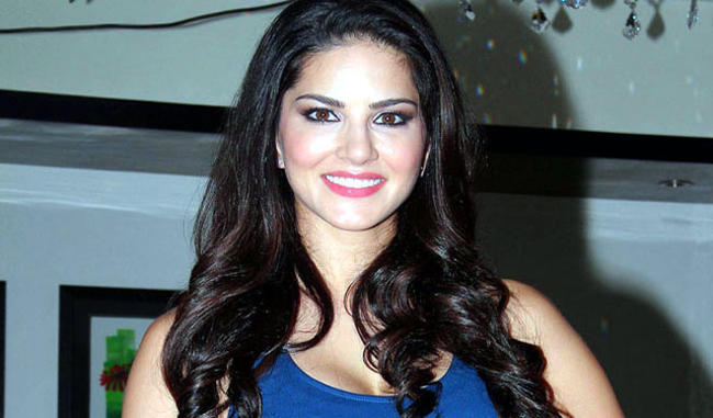 Sunny Leone to do a special number in Sanjay Dutts Bhoomi