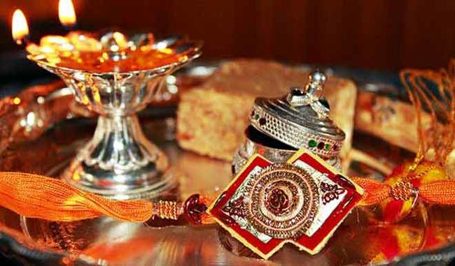 Know the right time to tie Rakhi to brother