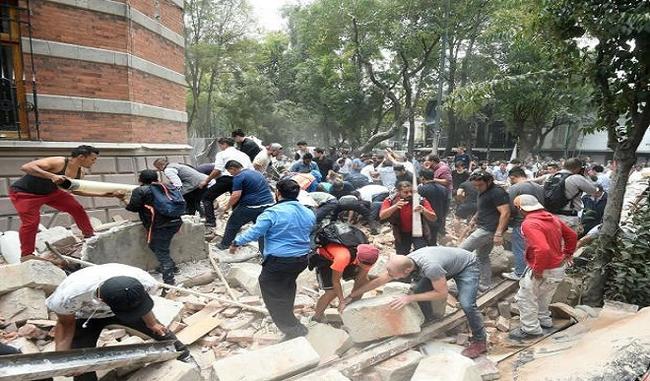 Powerful Earthquake Strikes Mexico
