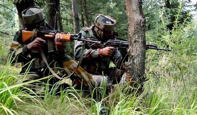 Pakistan targets Indian posts once again