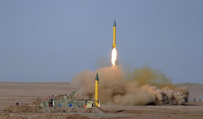 Bypass American warnings Iran tests new missile