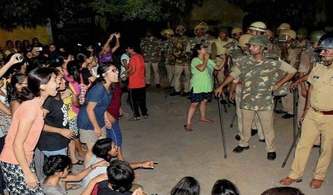 Crackdown on BHU students: Two police officials removed