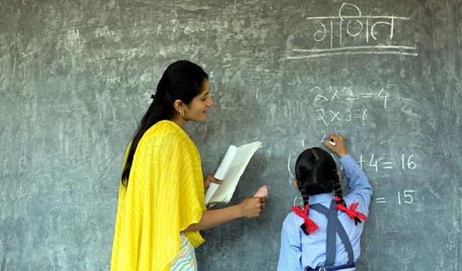 policy makers decide what teachers teach