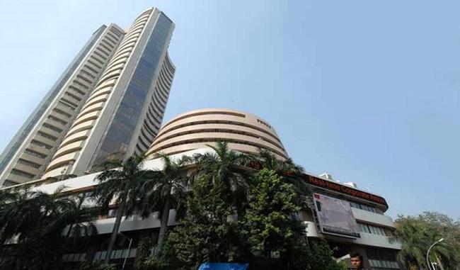 Sensex plunges by over 400 points; Nifty below 9,750