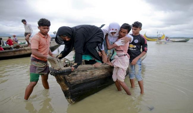 Fifteen Dead after boat carrying Rohingya refugees sinks near Bangladesh