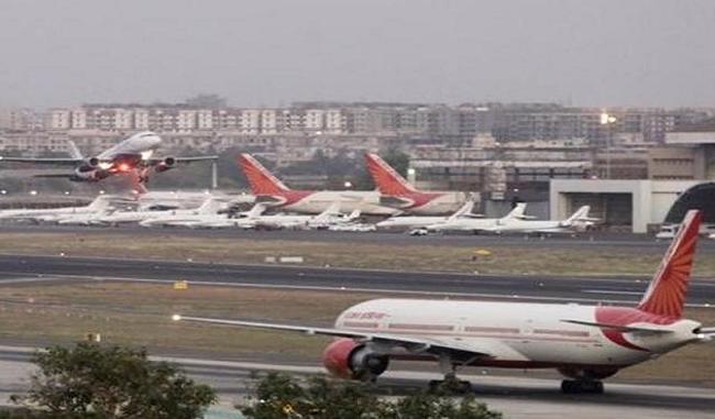 Heavy rains disrupted airport operations in Mumbai