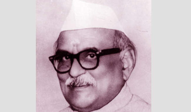 Dr Sampurnanand was a teacher and politician in Uttar Pradesh, India