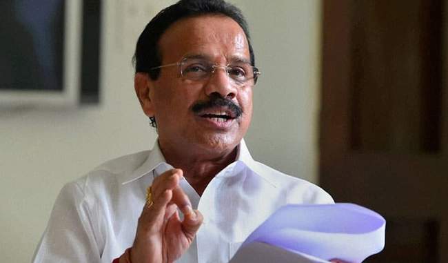 commenting-on-rahul-gandhis-remarks-a-waste-of-time-says-dv-sadananda-gowda