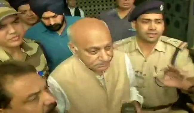 -metoo-mj-akbar-returned-home-say-statement-will-be-issued-later