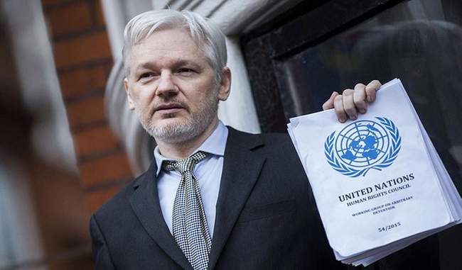 ecuador-to-partially-restore-julian-assange-s-access-to-communications-and-visitors