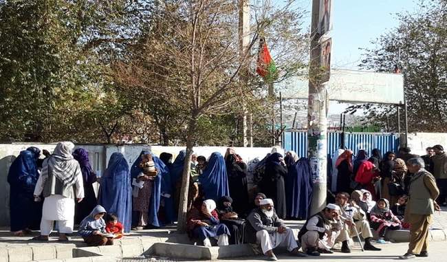 multiple-blasts-hit-kabul-polling-centres
