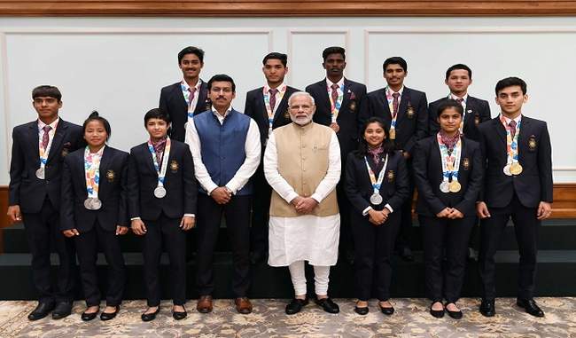 narendra-modi-meets-medalists-of-youth-olympic-games