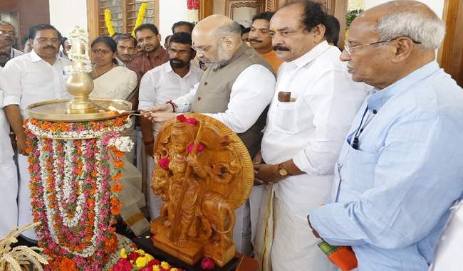 i-warn-keralas-communist-cm-not-to-oppress-the-devotees-of-lord-ayyappa-says-amit-shah