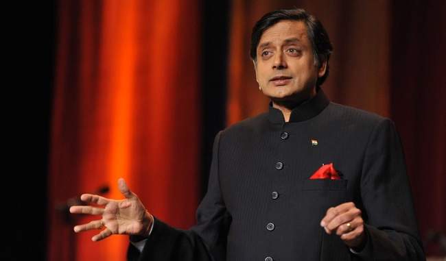 shashi-tharoor-is-stranded-in-a-new-controversy