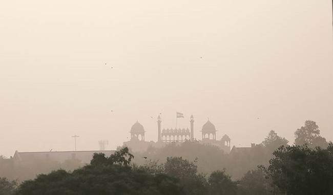 a-thick-sheet-of-haze-in-delhi-is-made-in-a-very-bad-range-air-quality