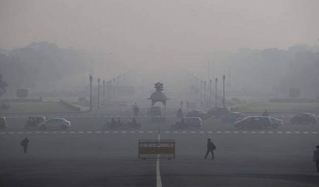 air-quality-index-in-capital-falls-further-towards-very-poor