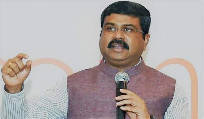dharmendra-pradhan-says-government-does-not-interfere-in-fuel-pricing