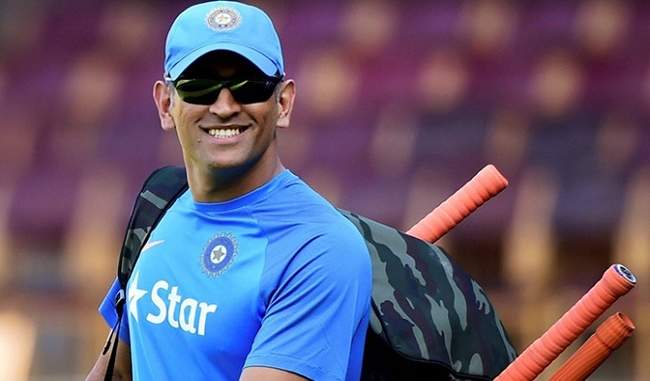 mahendra-singh-dhoni-is-playing-his-last-match-today