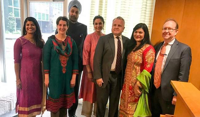 top-diplomats-celebrate-diwali-in-us-foreign-ministry