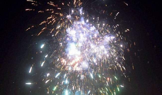 supreme-court-orders-uri-bhajis-fireworks-fired-in-delhi