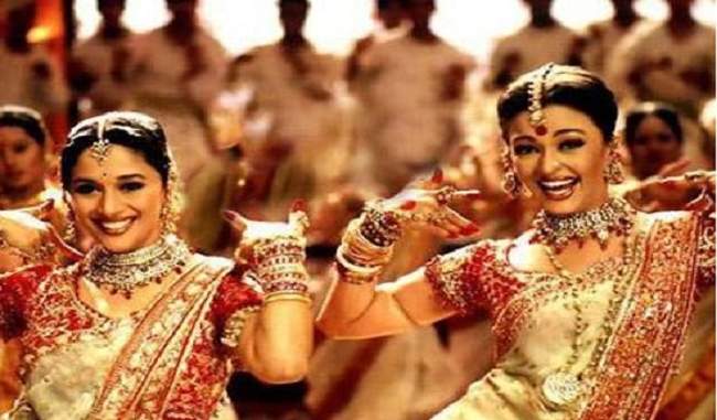 dola-ray-dola-dance-drama-based-on-the-most-beautiful-song-of-the-movie-devdas