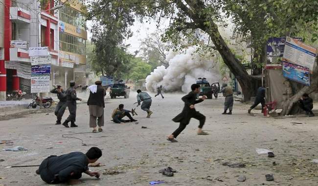 suicide-bomber-kills-kabul-three-die