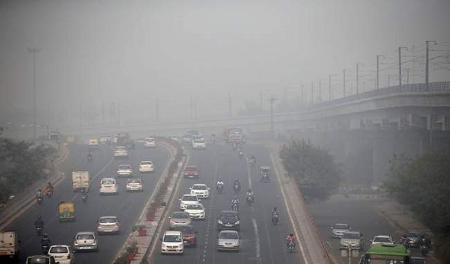 दिल्ली में वायु गुणवत्ता ‘खराब’ और ‘बेहद खराब’ श्रेणी के बीच