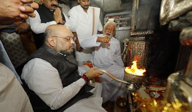 भाजपा अध्यक्ष शाह ने मैहर में प्रसिद्ध शारदा माता मंदिर में की पूजा अर्चना