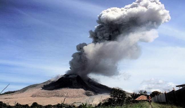 ग्वाटेमाला में ज्वालामुखी विस्‍फोट, लोगों को सुरक्षित स्थानों पर ले जाया गया