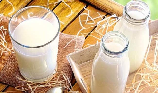 दूध की मिलावट का अब पता लगाइये स्मार्ट फोन से: आईआईटी वैज्ञानिकों