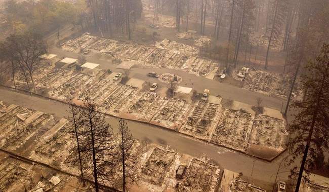 कैलिफोर्निया के जंगलों में लगी आग से मरने वालों की संख्या बढ़कर 81 हुई