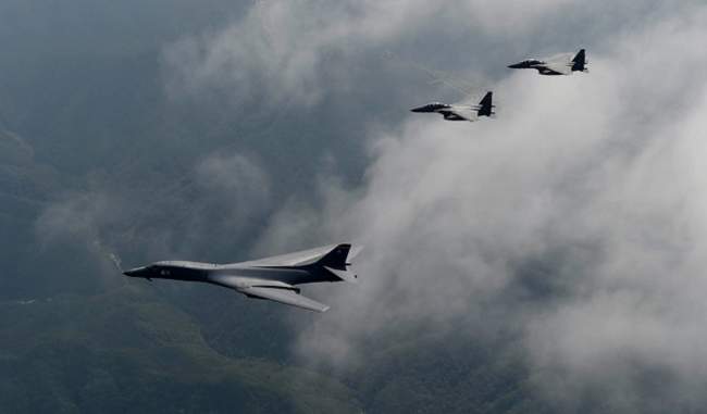 कोरियाई प्रायद्वीप के ऊपर उड़ान नहीं भर रहे अमेरिकी बमवर्षक विमान