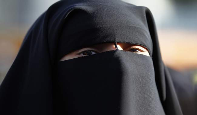 पाकिस्तानी महिला ने ISIS को साजो-सामान मुहैया कराने का अपराध कबूल किया