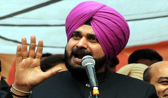 sidhu-one-step-ahead-of-rahul-said-the-dog-of-the-watchman-has-also-got-a-thief